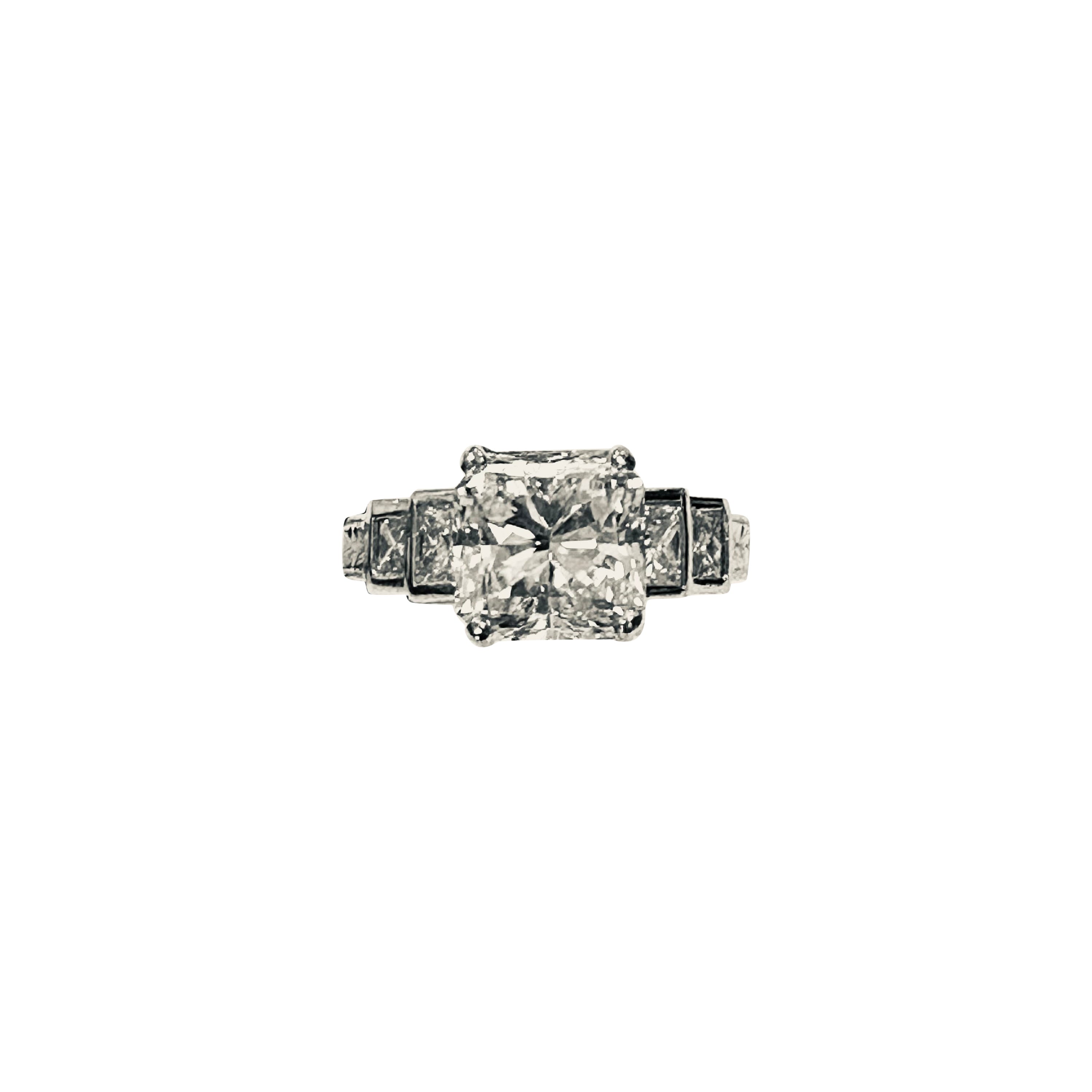 3.01 Radiant Cut Diamond Set in Platinum Diamond Varna Mounting For Sale
