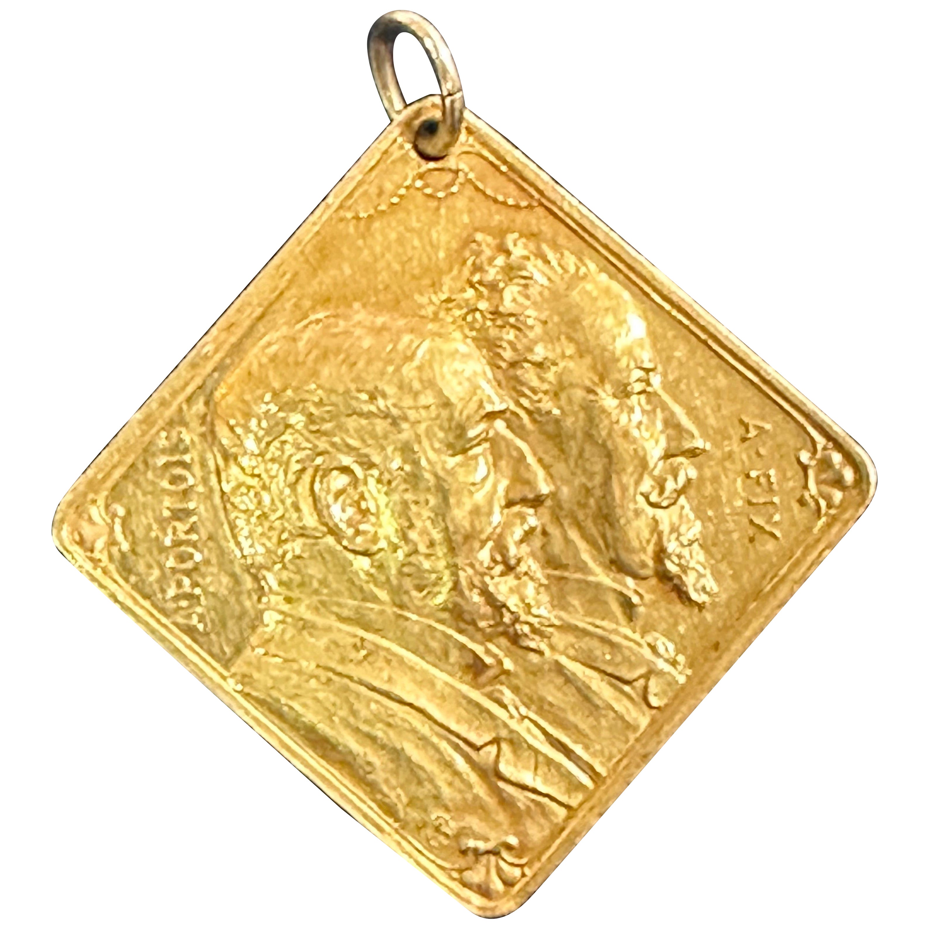 Honorary French Medal in 18-carat Yellow Gold in Portois House For Sale