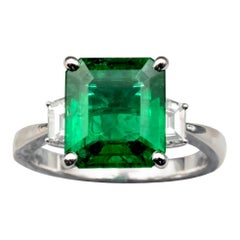 Vivid Green Minor Oil 2.98 Carat Emerald Ring