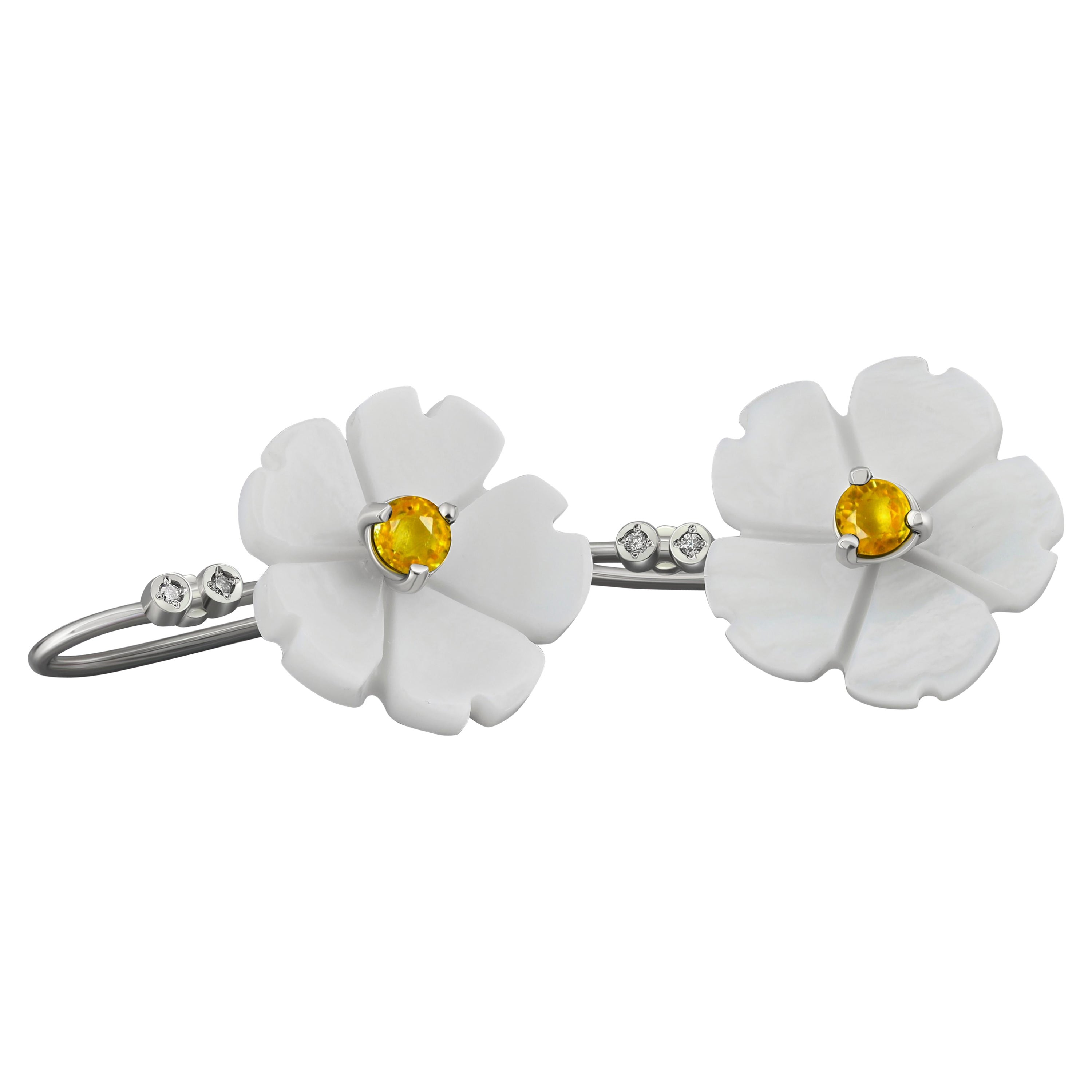 Flower 14k Gold Earrings with Sapphire