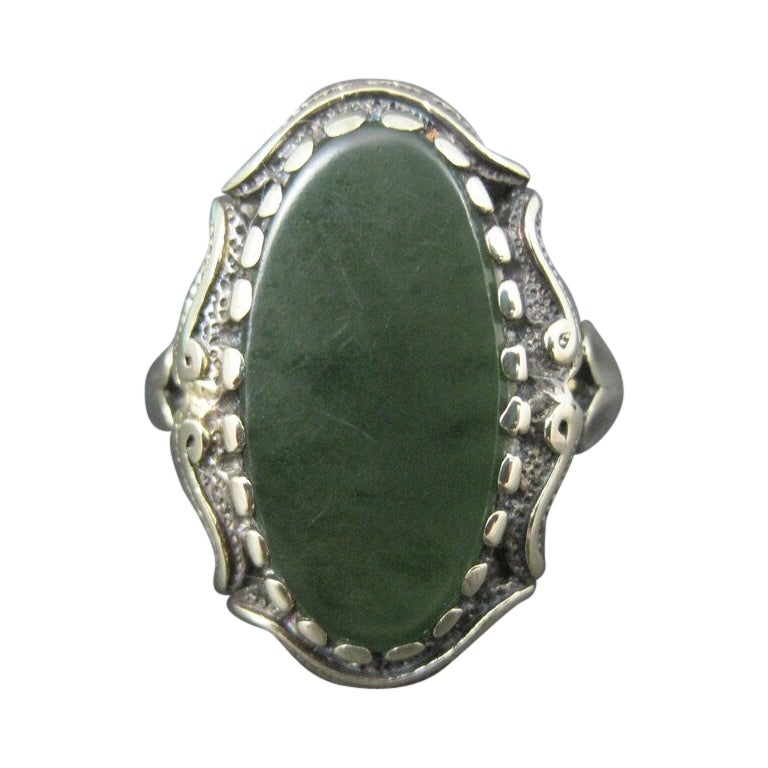 Vintage 10k Nephrite Jade Ring Size 6.5 For Sale