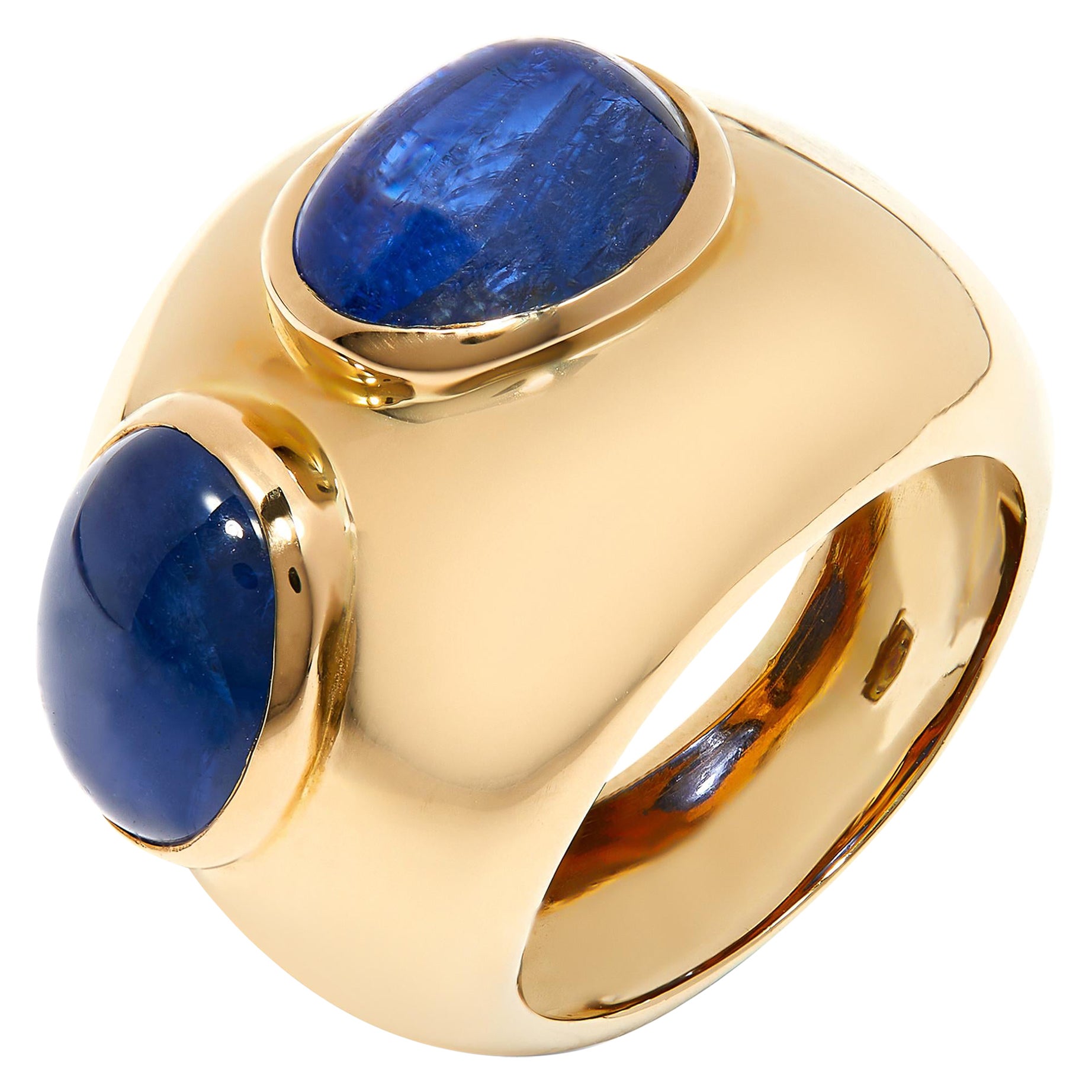 Contemporary 18 Carat Gold Cocktail Ring with Blue Sapphire Cabochons For Sale