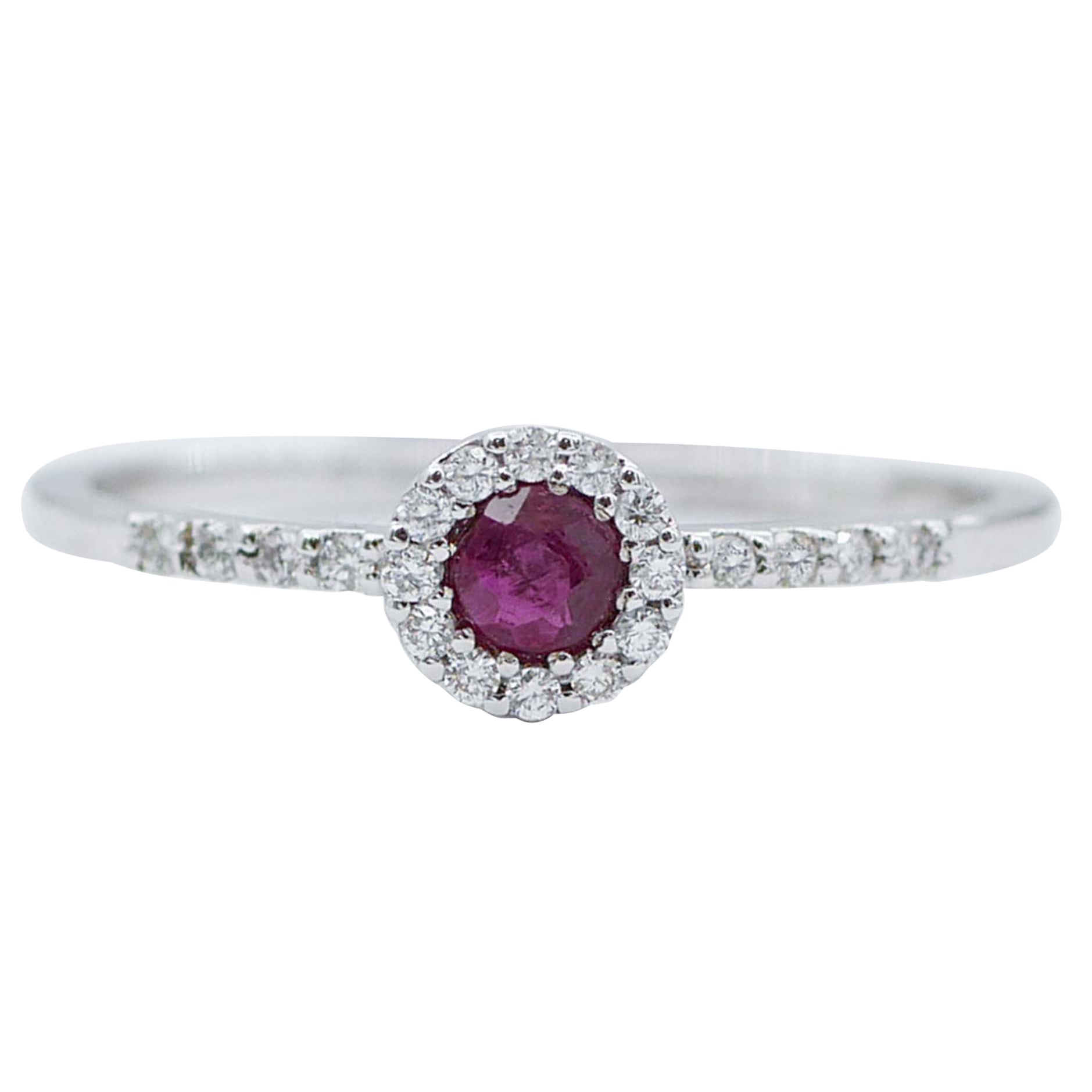 Ruby, Diamonds, 18 Karat White Gold Ring