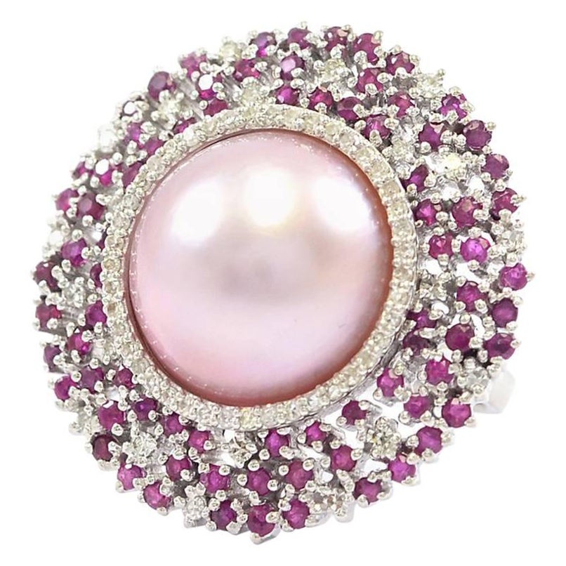Ring mit rosa Perlen, Rubin und Diamanten im Starburst-Schliff im Angebot