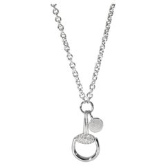 Collana con diamante Horsebit Gucci in oro bianco 18 carati 0,39 CTW