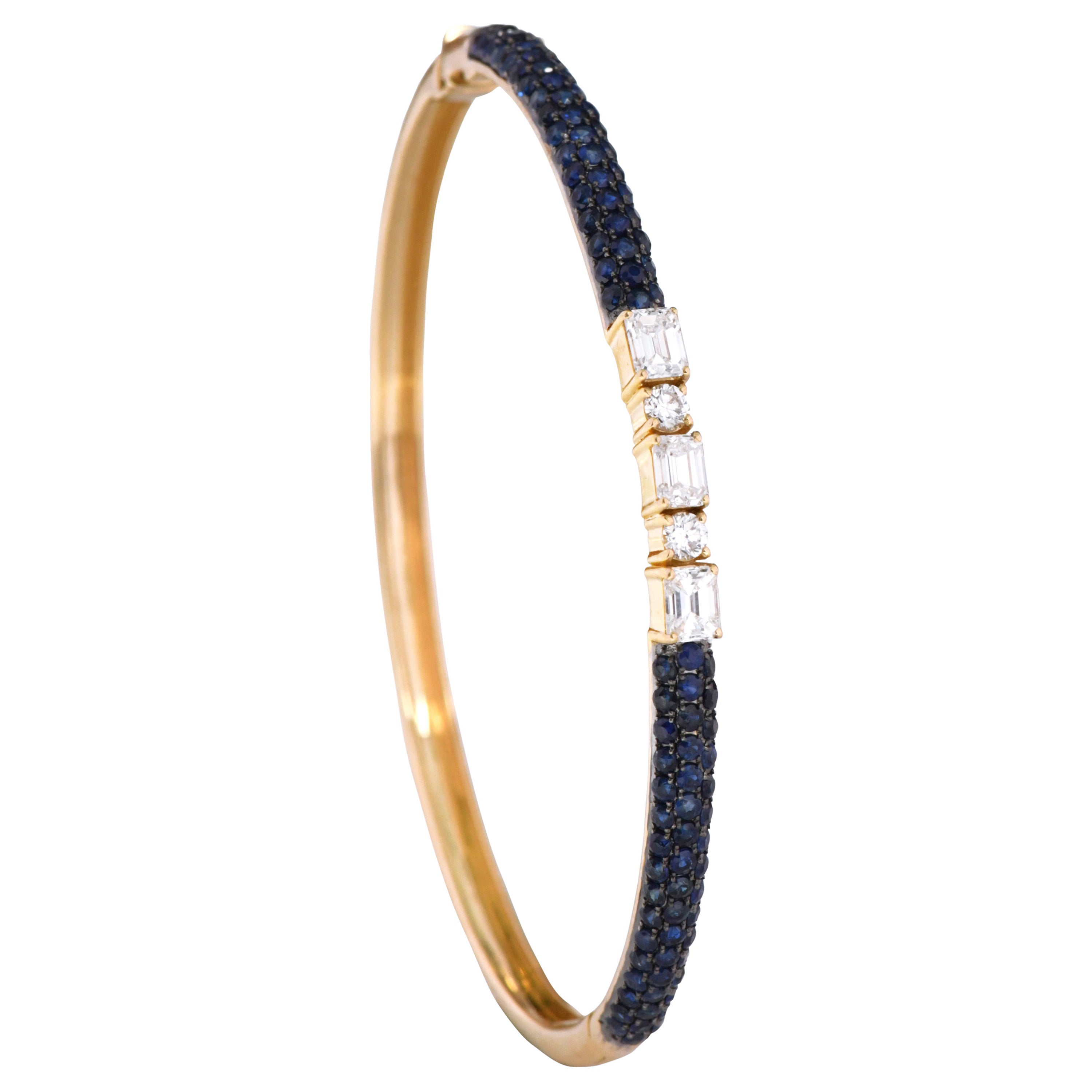 18 Karat Gold 3.22 Carat Sapphire and Diamond Tennis Bangle For Sale