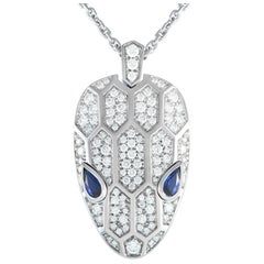 Collana Bvlgari Serpenti in oro bianco 18k con diamanti e zaffiri da 2,07 carati