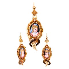 Französisch 1860 Cabrio Parure von Ohrringen und Anhänger in 18Kt Gold mit Emaille