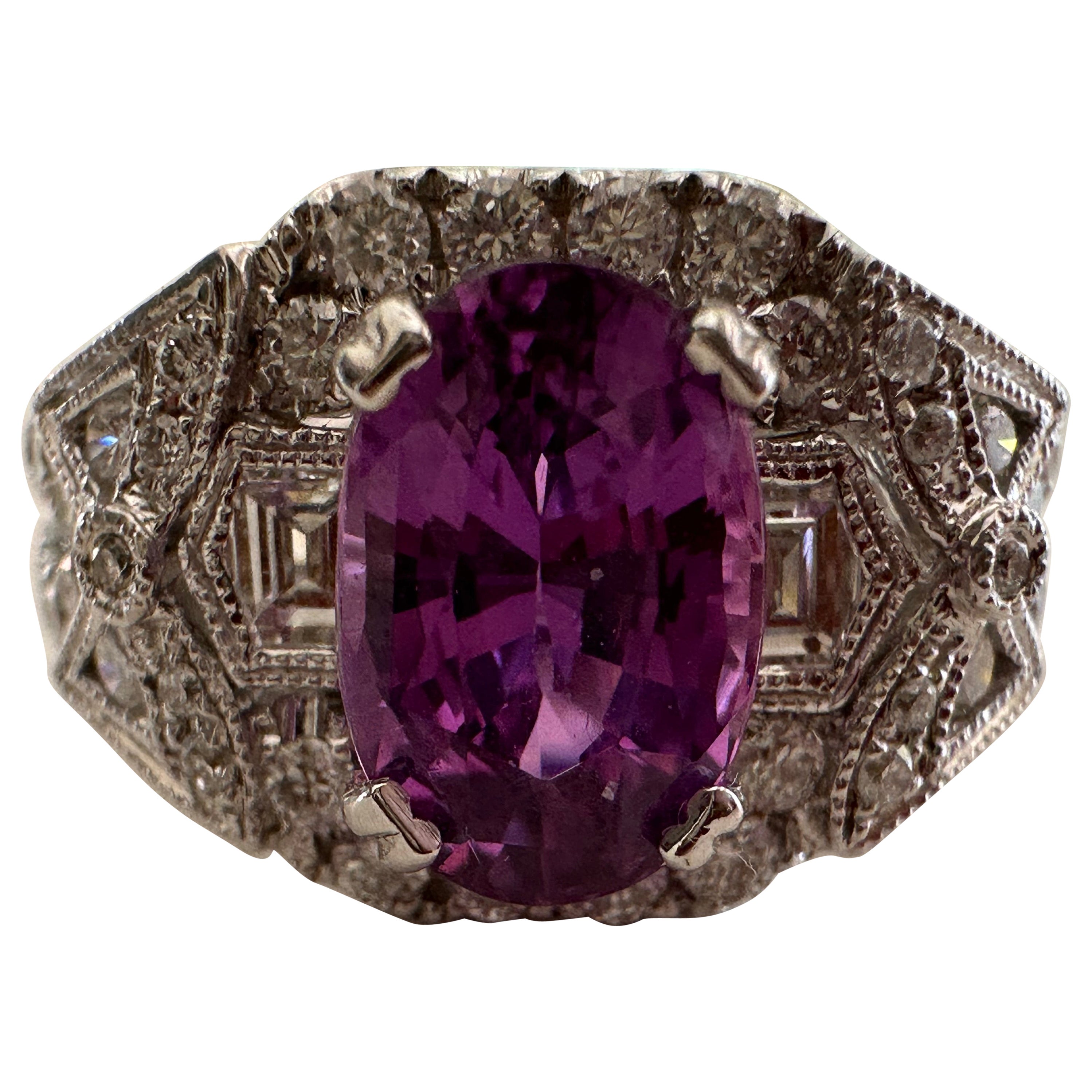 Estate Art Deco-Style Natural Pinkish Purple Sapphire and Diamond Cocktail Ring  For Sale