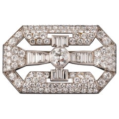Platinum and 7 Carats Diamonds French Art Deco Brooch