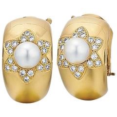 Van Cleef & Arpels Cultured Pearl Diamond Gold Earrings 10
