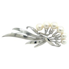 Mikimoto Estate Akoya pearl Brooch 7 mm Silver