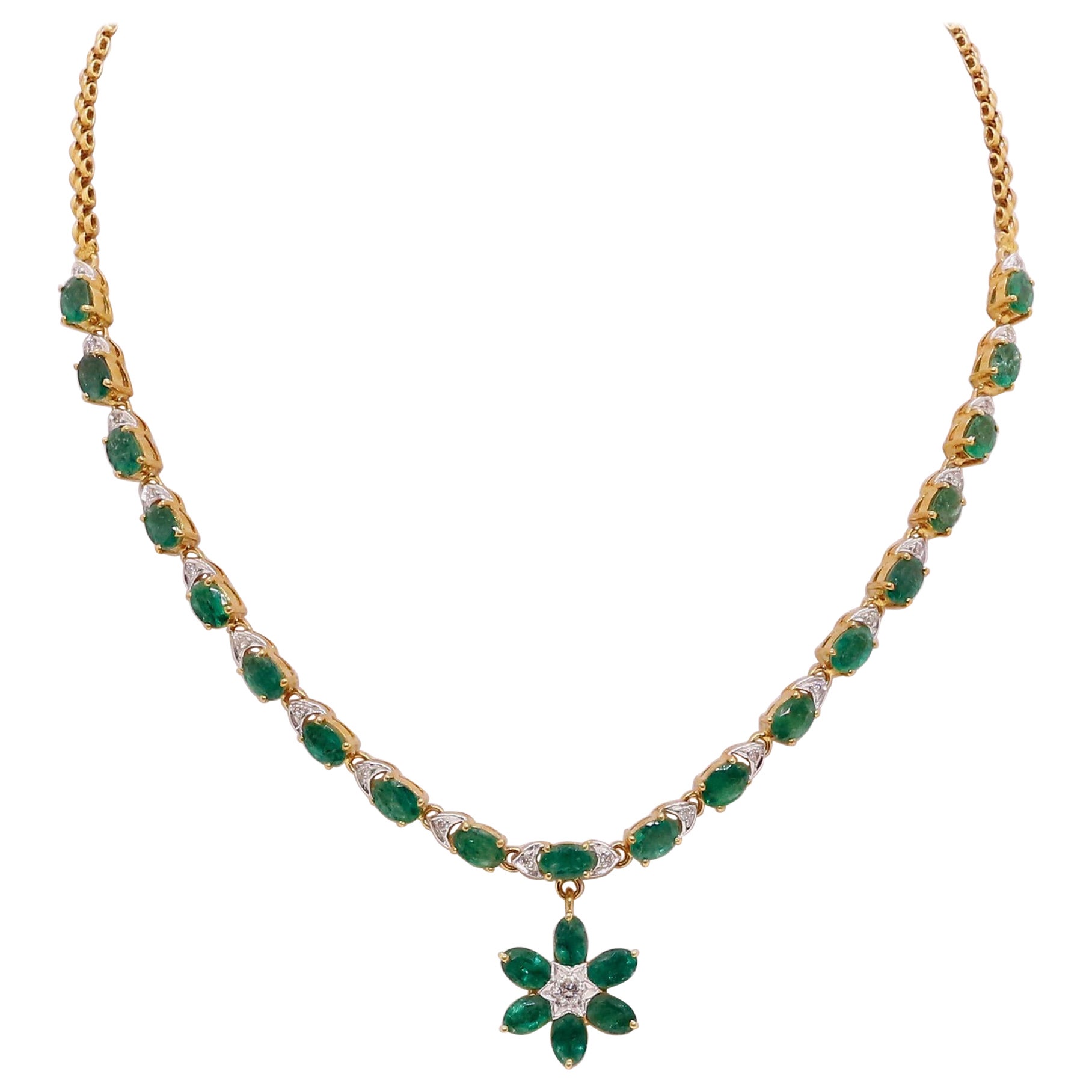 Emerald Necklace For Sale