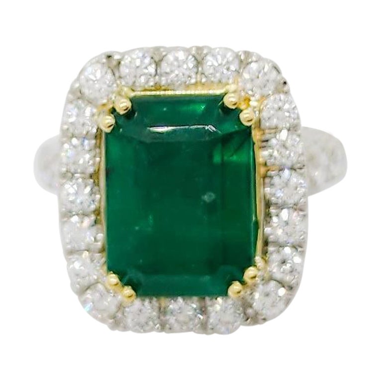 Emerald and Diamond Cocktail Ring in 18k Yellow Gold and Platinum For Sale