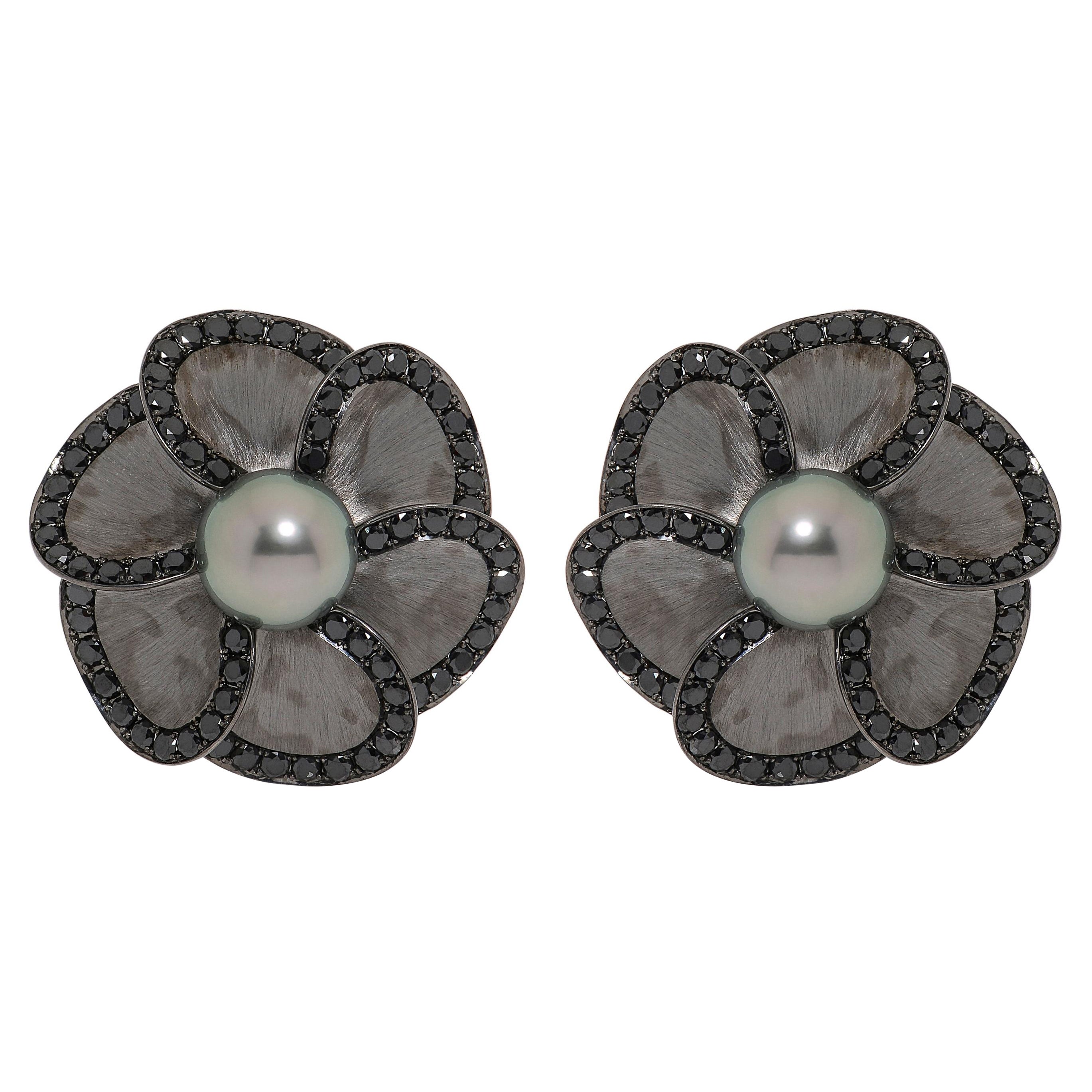 AENEA 18k Yellow Gold E/VVS White Diamonds Anodized Blue Titanium