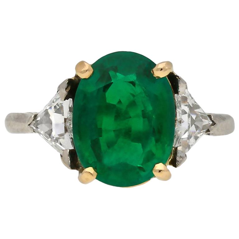 Colombian emerald and diamond ring, French, circa 1930.