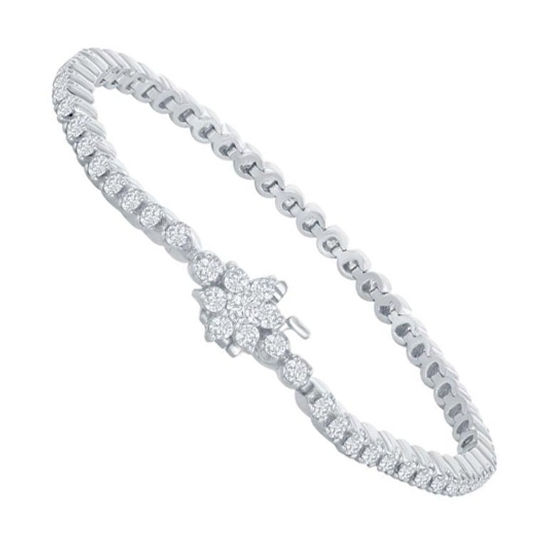 Bracelet tennis en diamants de 3 carats avec fermoir à fleurs en vente