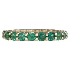 No Reserve, 2.43 Carat Natural Emeralds Eternity Band, 14k Yellow Gold Ring