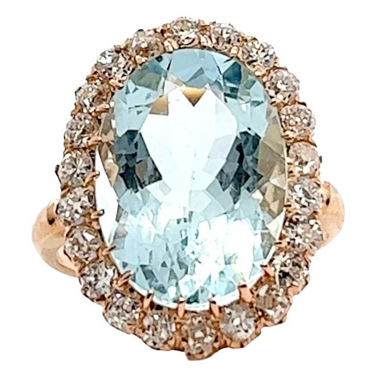 Antique 8.00 Carats Aquamarine Diamond 18 Karat Gold Cluster Ring For Sale
