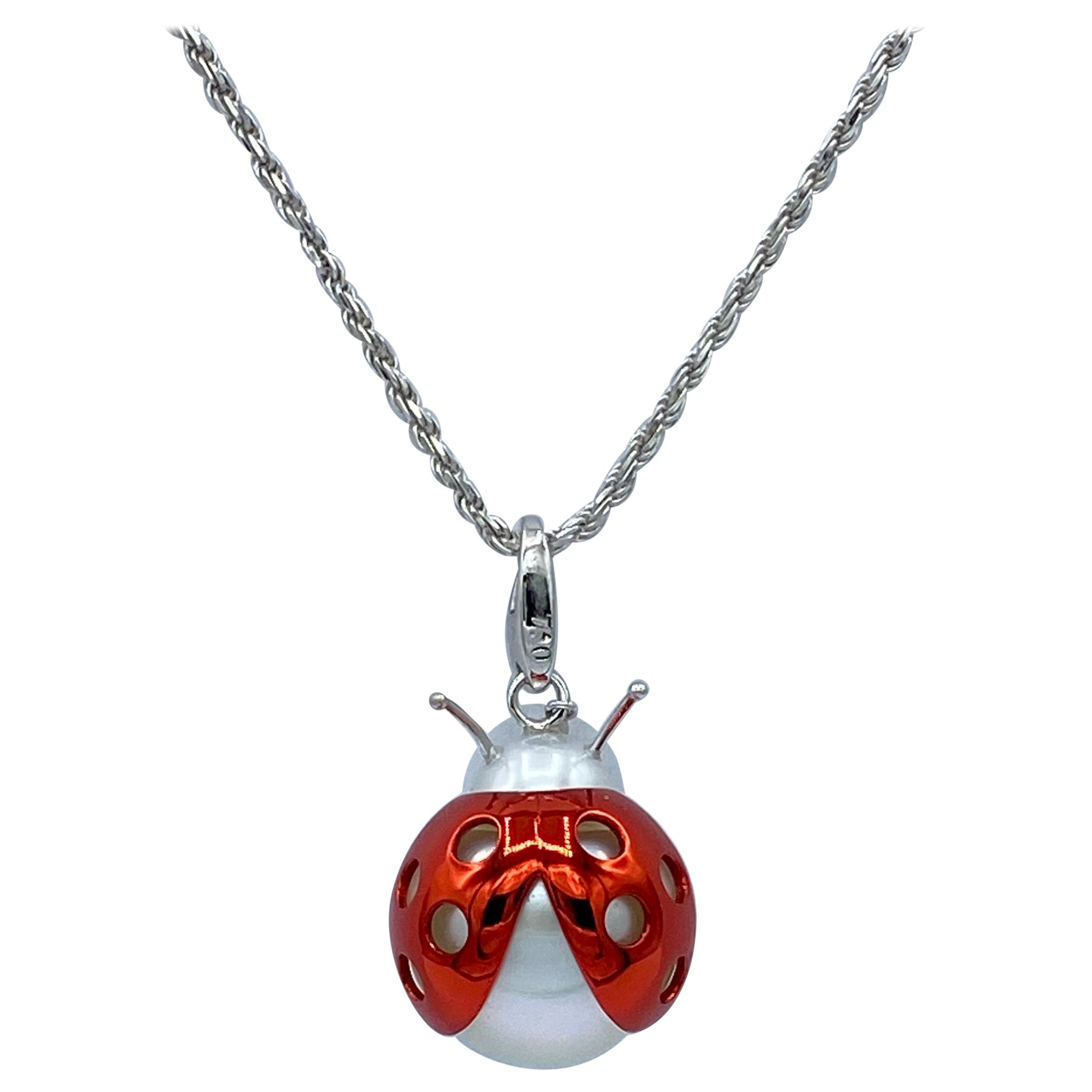 Ladybird/Bug Australian Pearl Red White 18 Karat Gold Pendant/Necklace or Charm For Sale