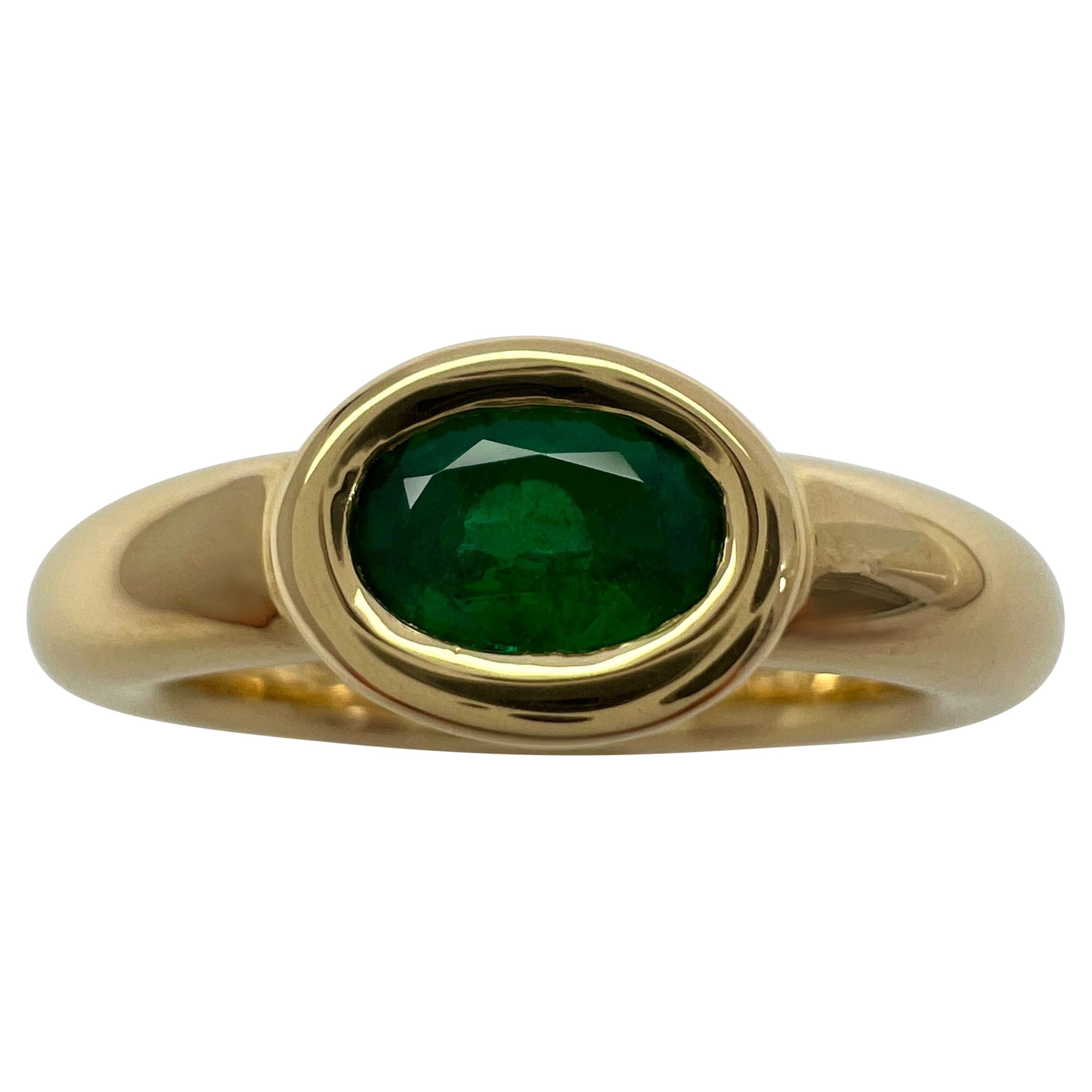 Vintage Chaumet Green Emerald Oval Cut 18k Yellow Gold Solitaire Bezel Ring