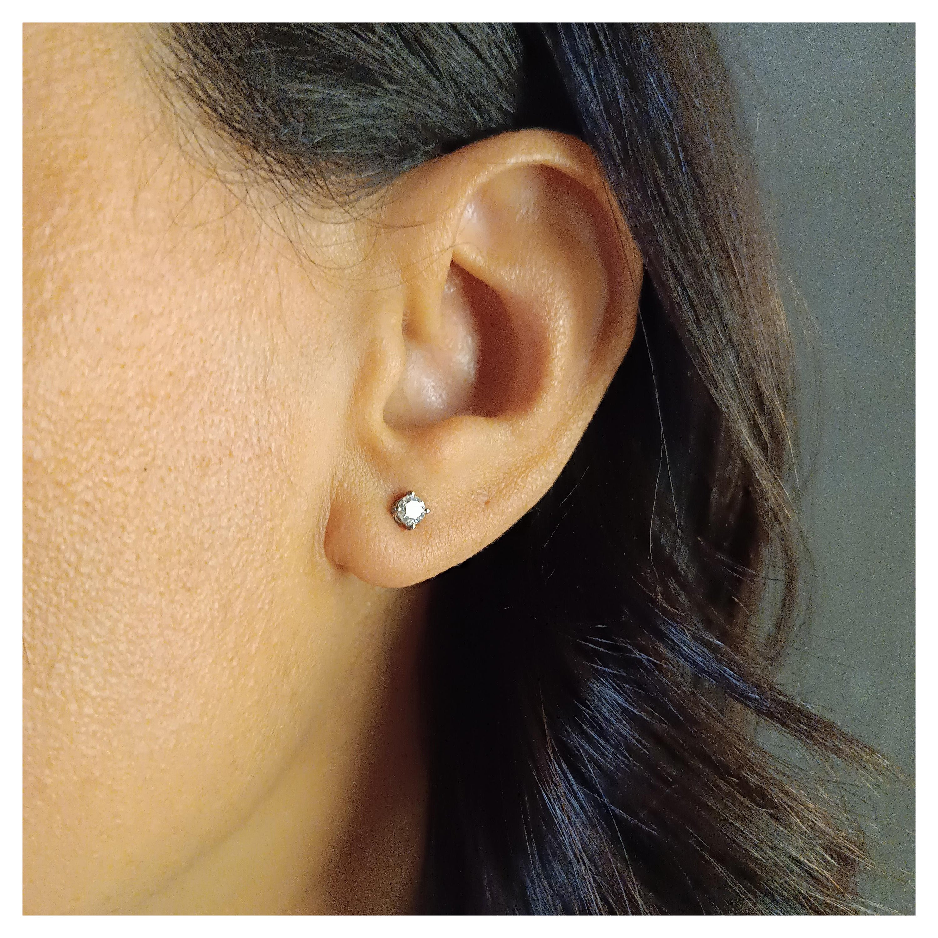 0.boucles d'oreilles or blanc 40 carats VS G Colour Diamond Light Point Stud