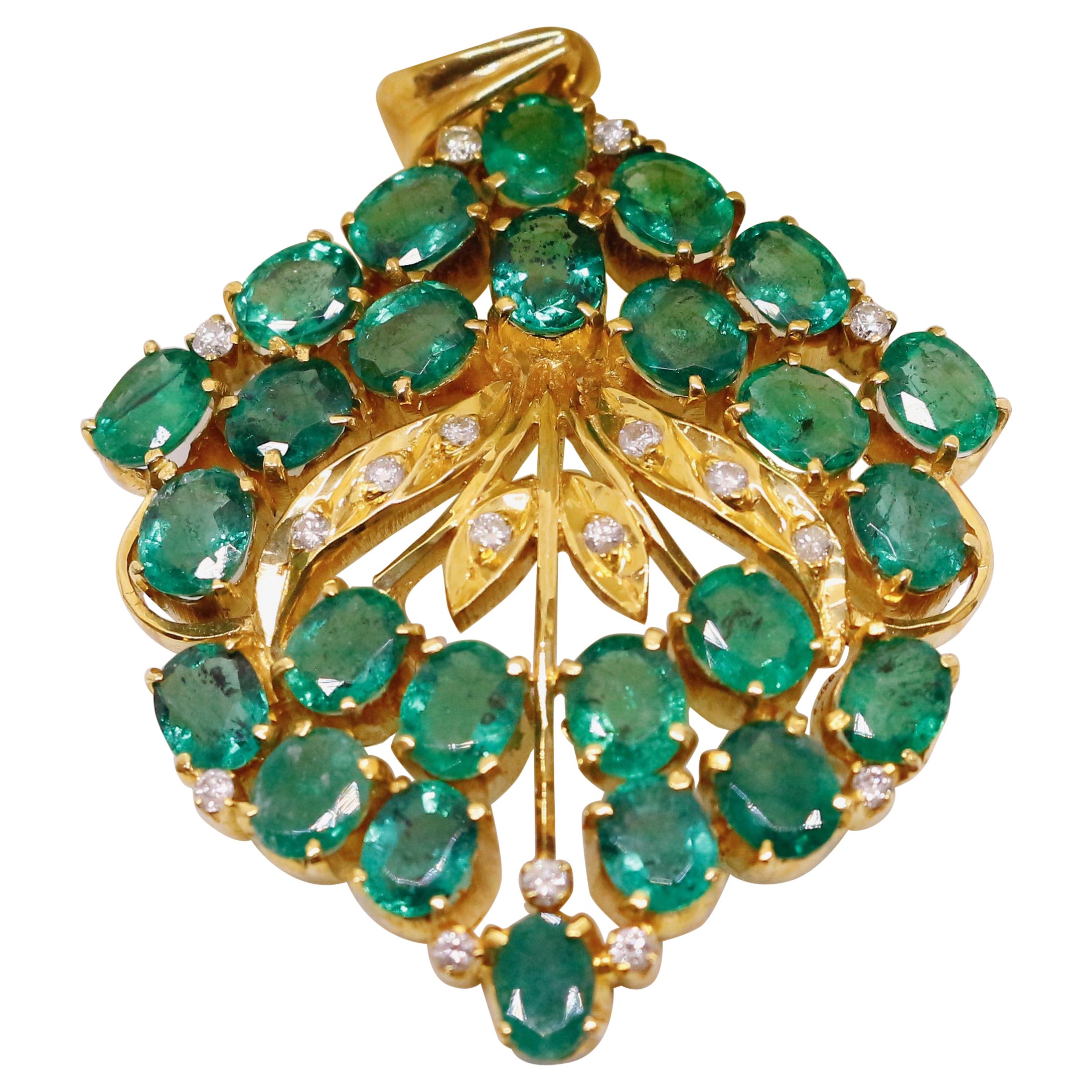 Handcrafted Emerald Bouquet Pendant in 18 Karat Gold For Sale