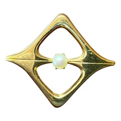 14 Karat Gold Brooch Whit a Pearl by Elis Kauppi for Kupittaan Kulta Finland