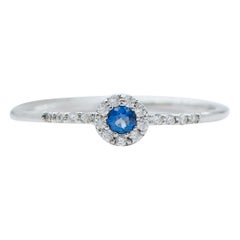Sapphire, Diamonds, 18 Karat White Gold Modern Ring