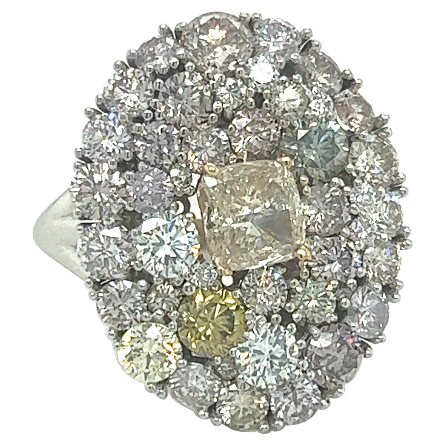 Natural Multi Colored 5 Carat Round and Princess Cut Diamond Ring For Sale