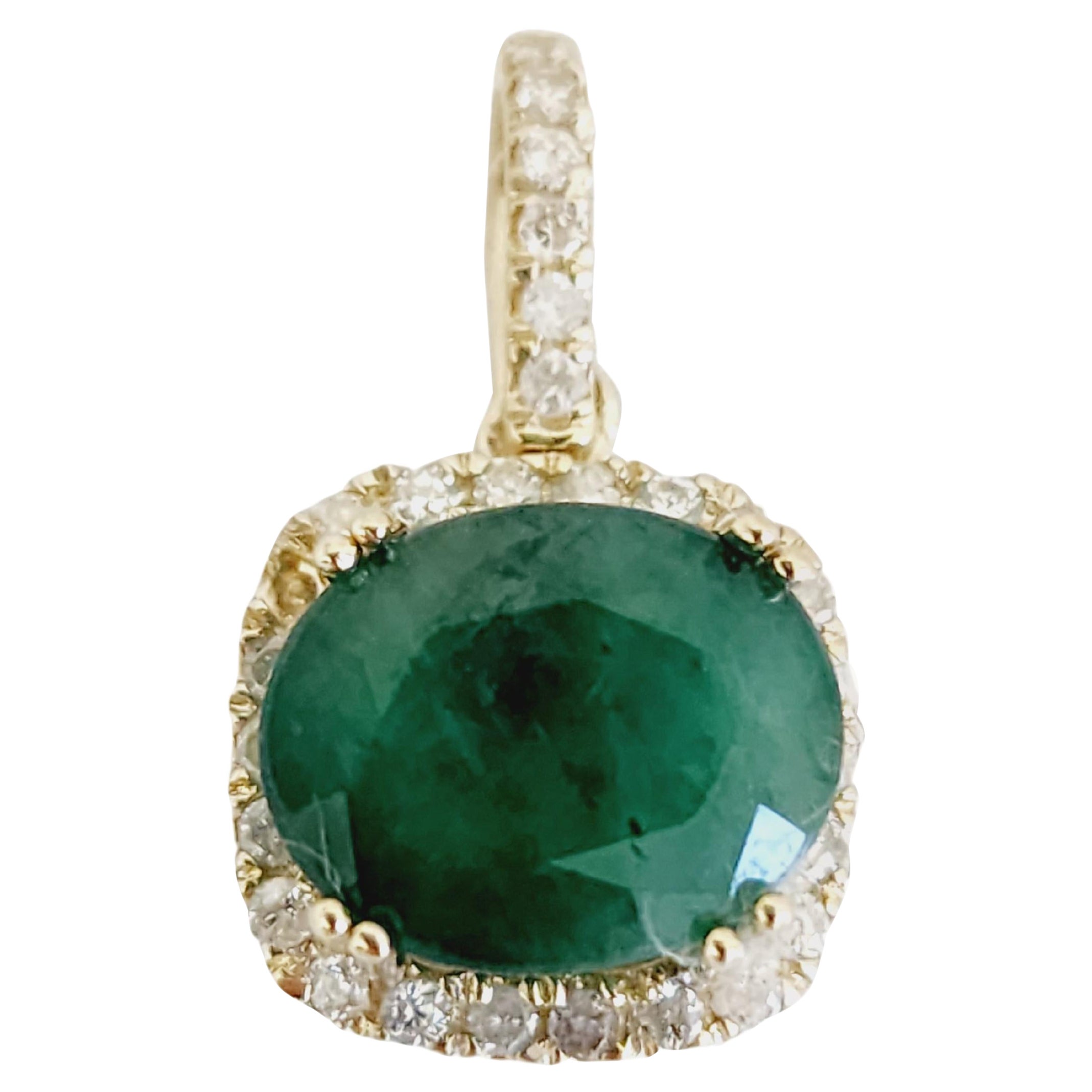 3.80 Carats Natural Emerald Diamond Pendant Yellow Gold 14 Karat For Sale