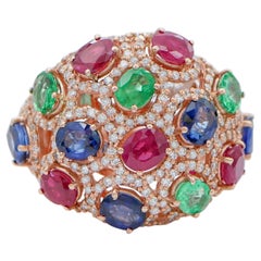 Zaffiri, smeraldi, rubini, diamanti, anello in oro rosa 18 carati