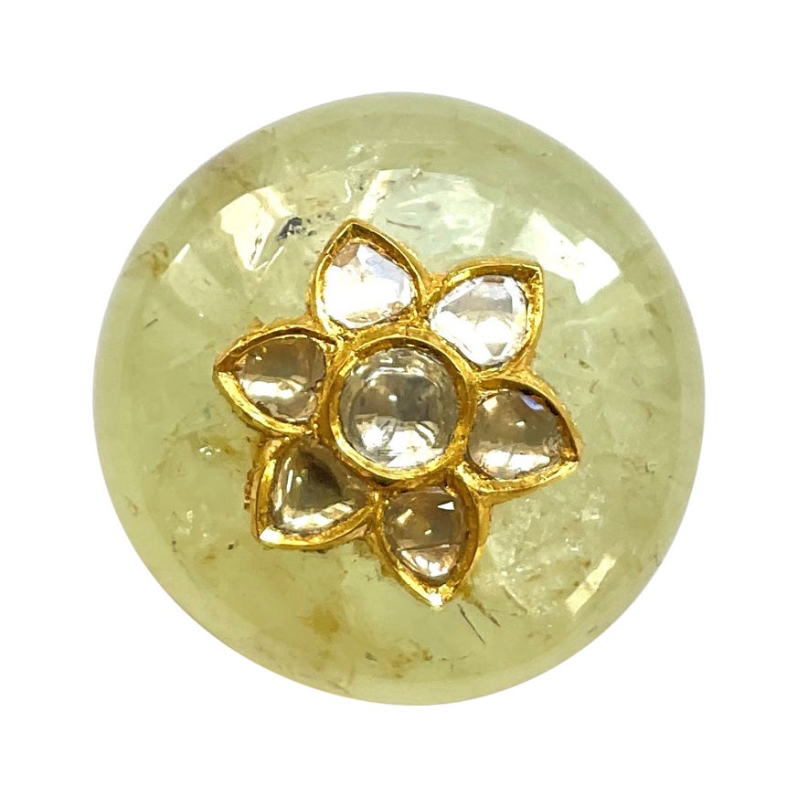 Beryl vert ancien 50,47 carats avec or 22 carats travaillé à la main avec diamants naturels en vente