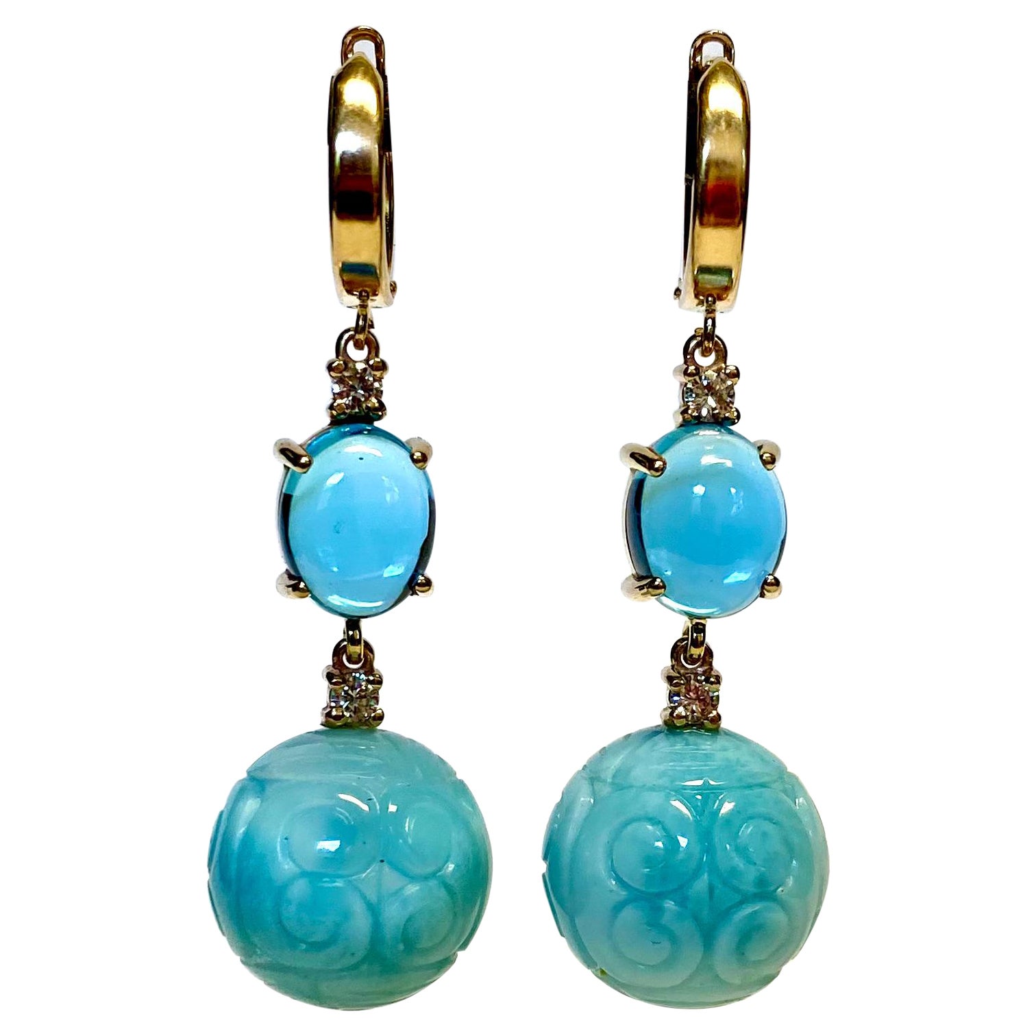 Michael Kneebone Pendants d'oreilles en topazes bleues et diamants sculptés de Larimar en vente