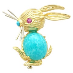Vintage Italian 8.25ct Dyed Quartz, Turquoise and Ruby Yellow Gold Rabbit Brooch