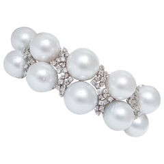 South-Sea Pearls, Diamonds, 14 Karat White Gold Retrò Bracelet