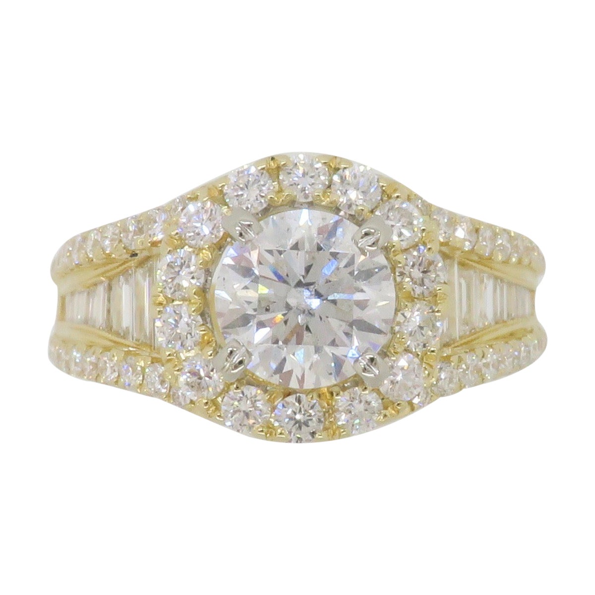 2.04CTW Diamond Engagement Ring in 14k Yellow Gold For Sale