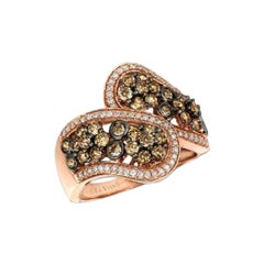 Ring mit schokoladenbraunen Diamanten und Vanilla-Diamanten in 14K Erdbeergold gefasst