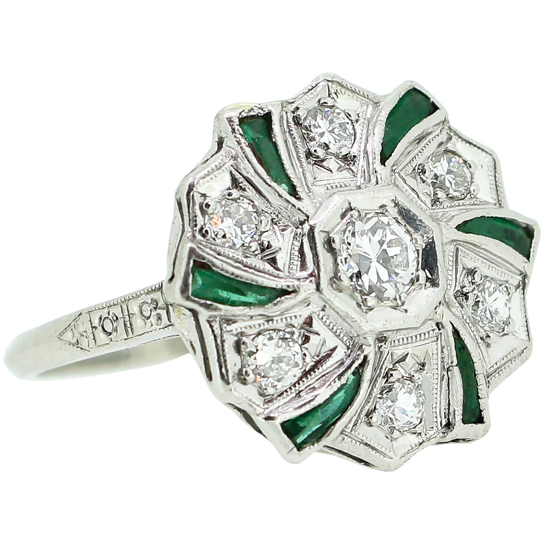 Late Art Deco Emerald Diamond Platinum Swirl-Style Ring