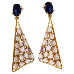 2.55 Carats Saphirs & 2.80 Carats Pierres de Lune, Boucles d'oreilles en or 18K 'Lv'