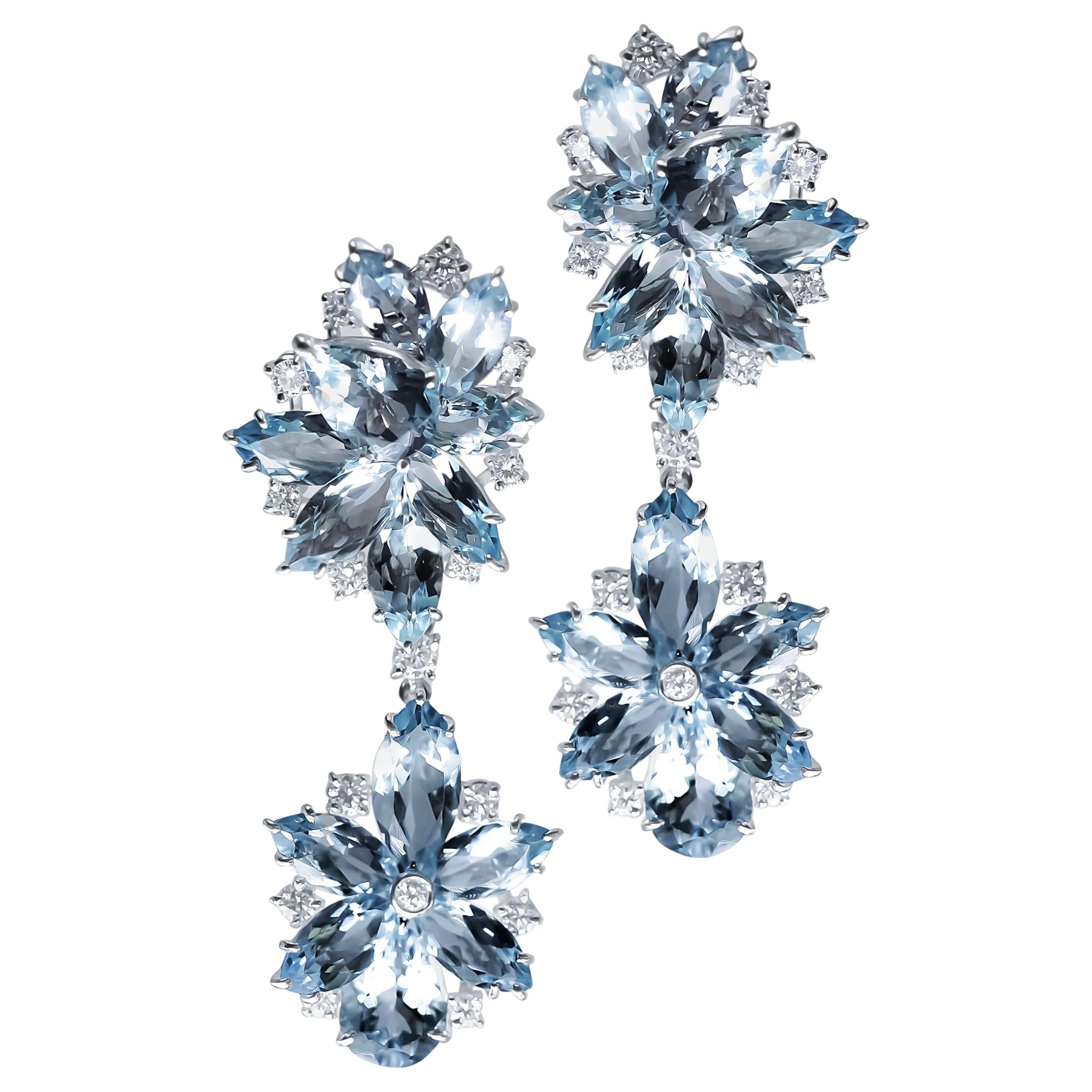 Gorgeous 18 Karat White Gold Earrings with Natural Aquamarines and Diamonds For Sale