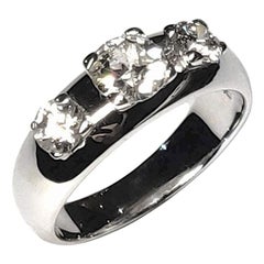 Three-Stone Diamond 18k White Gold Engagement Wedding Bridal Ring No Certificate
