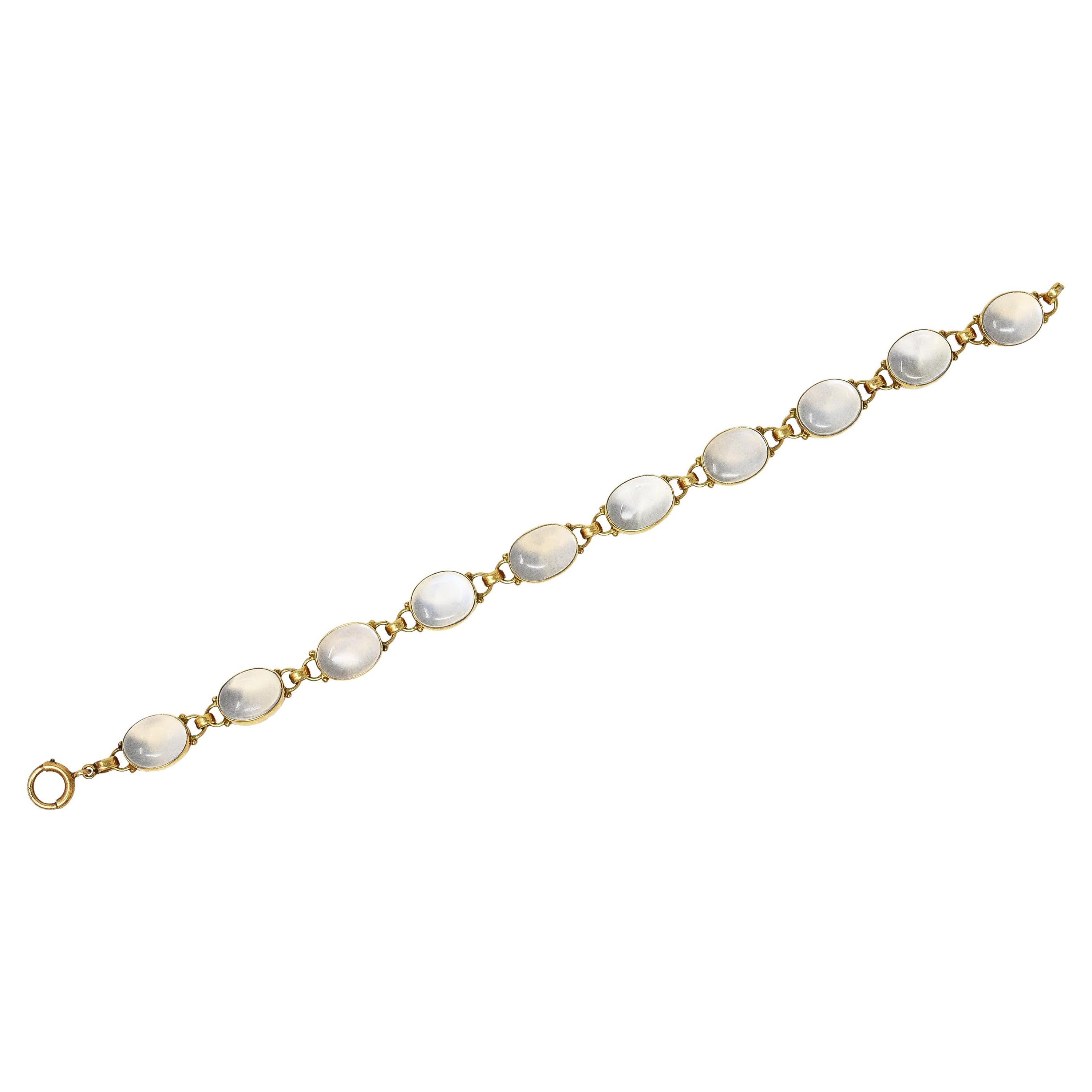 Retro Moonstone Cabochon 14 Karat Yellow Gold Vintage Link Bracelet For Sale