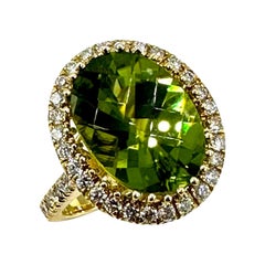 6.26 Carat Oval Peridot and Diamond 18k Yellow Gold Cocktail Ring