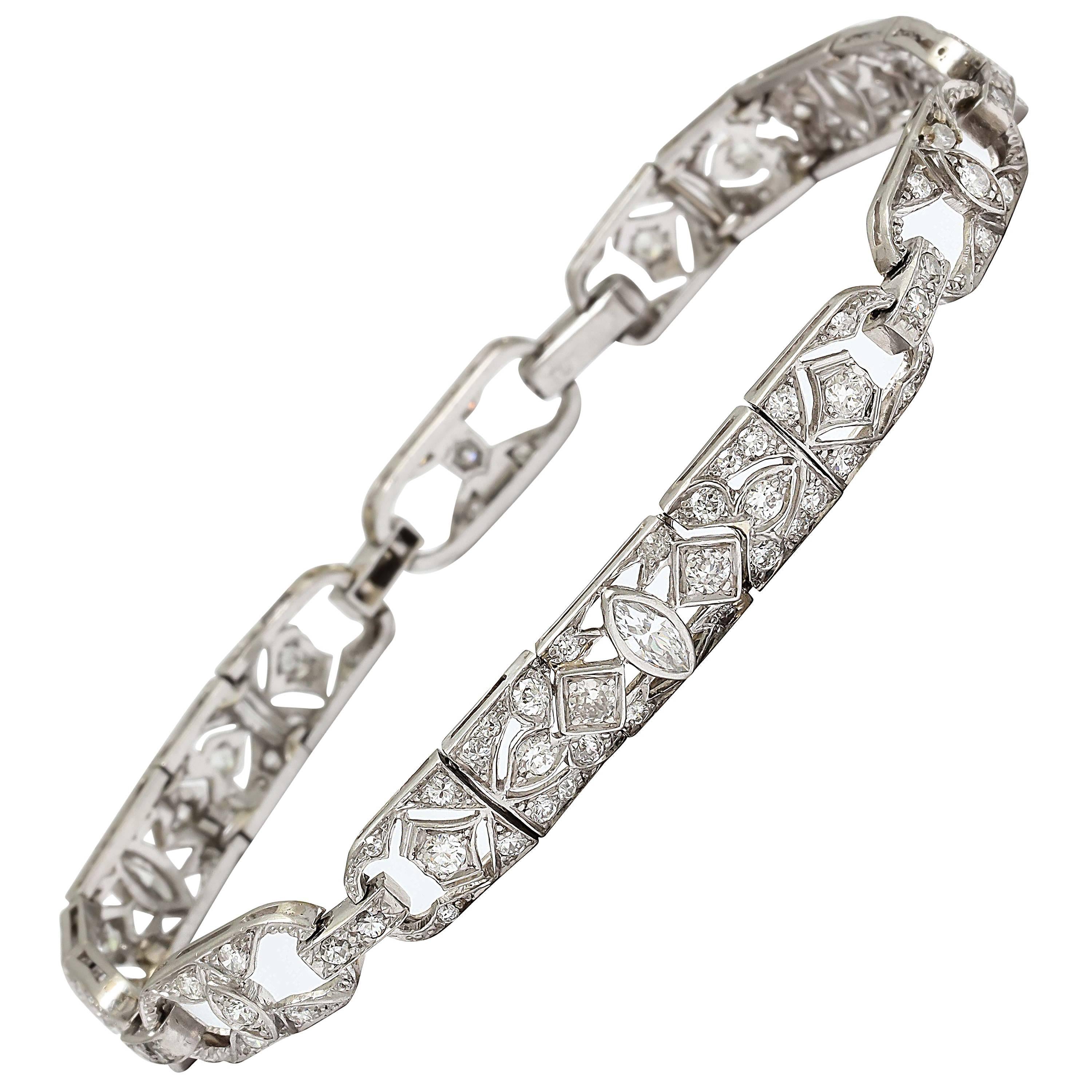 Art Deco Elegant Diamonds Platinum Flexible Open Design Link Bracelet