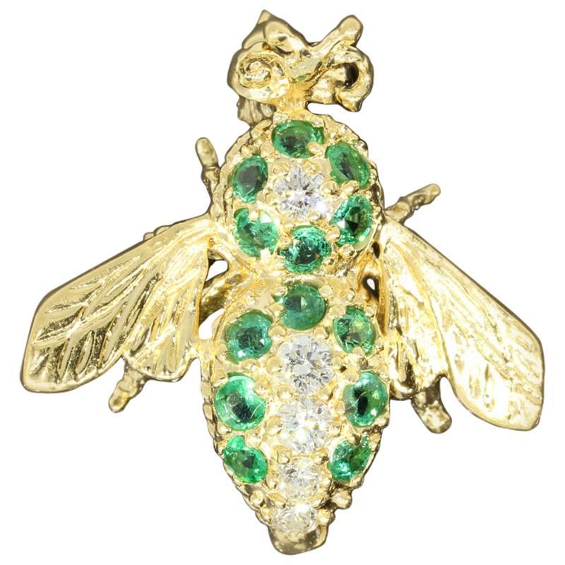 Adorable Emerald Diamond Gold Bee Pin Brooch