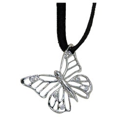 Collier pendentif papillon de 20 mm en or blanc 18 carats et diamants certifiés GIA