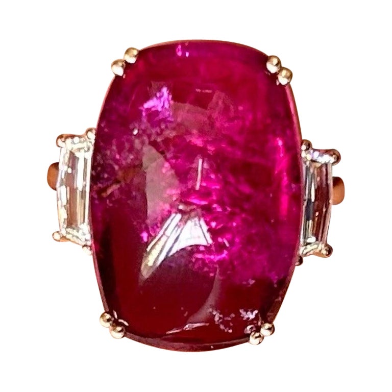 16.25 Carat Sugarloaf Cabochon Rubelite Tourmaline Cocktail Three-Stone Ring For Sale