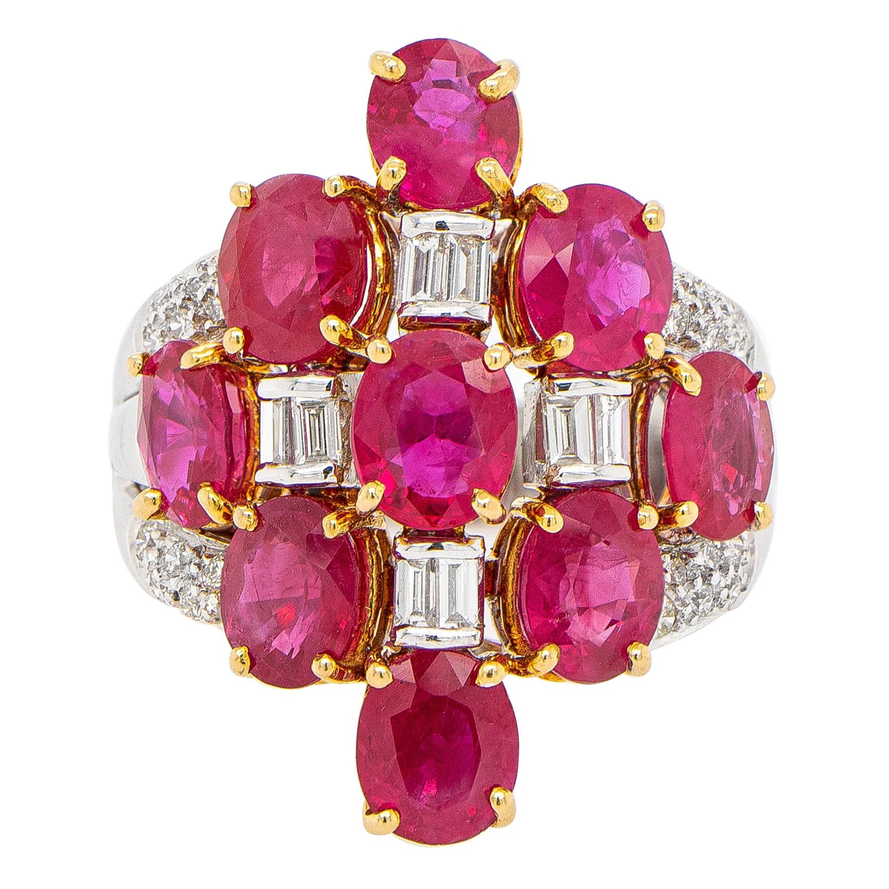 Ovaler Art-Déco-Ring mit 7,04 Karat Rubinen und Diamanten aus 18 Karat Gold