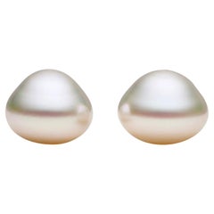 APC Triangle Pair South Sea Pearl from Australia